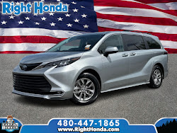 2024 Toyota Sienna XLE