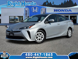 2022 Toyota Prius LE