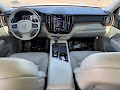 2021 Volvo XC60 T5 Momentum