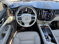 2021 Volvo XC60 T5 Momentum
