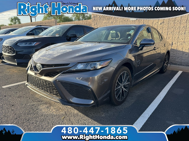 2024 Toyota Camry SE