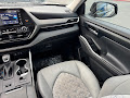 2022 Toyota Highlander Hybrid XLE Bronze