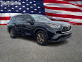 2022 Toyota Highlander Hybrid XLE Bronze