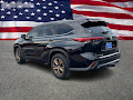 2022 Toyota Highlander Hybrid XLE Bronze