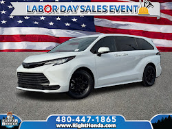 2023 Toyota Sienna LE