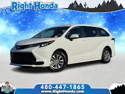 2024 Toyota Sienna LE