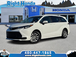 2024 Toyota Sienna LE