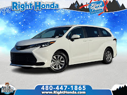 2024 Toyota Sienna LE