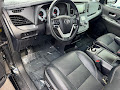 2020 Toyota Sienna SE