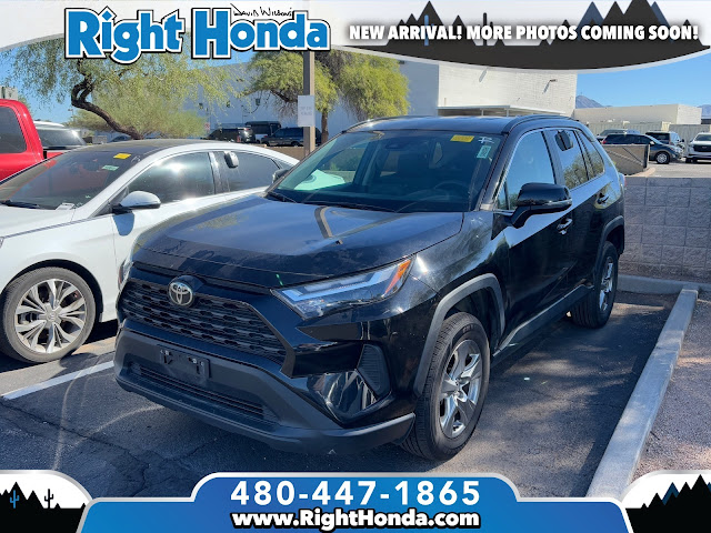 2023 Toyota RAV4 XLE