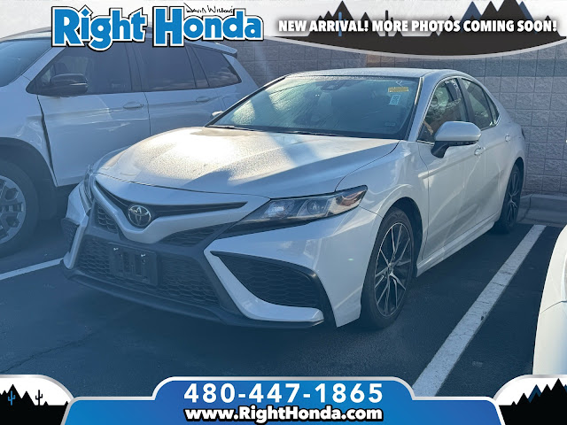 2024 Toyota Camry SE