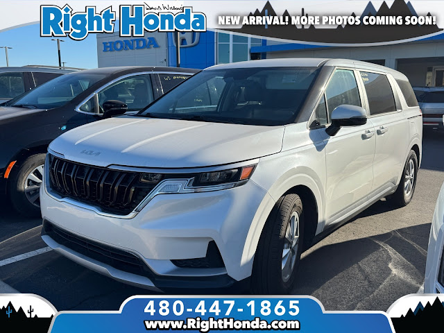 2024 Kia Carnival LX