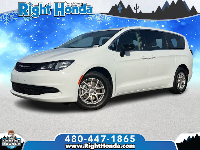 2024 Chrysler Voyager LX