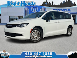 2024 Chrysler Voyager LX