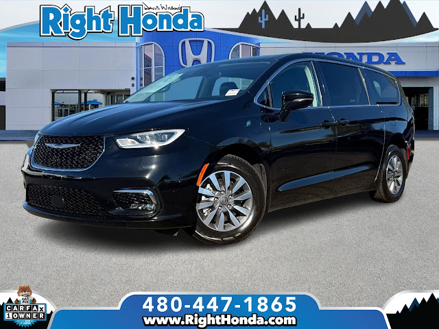 2024 Chrysler Pacifica Hybrid Select