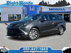 2025 Toyota Sienna LE