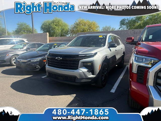 2025 Chevrolet Traverse LT