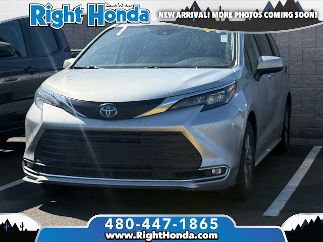 2024 Toyota Sienna XLE