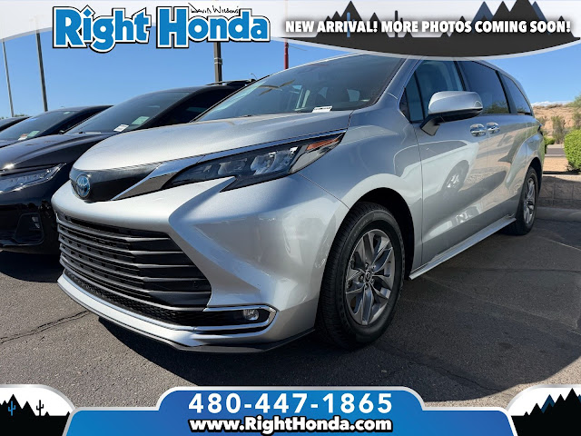 2024 Toyota Sienna XLE