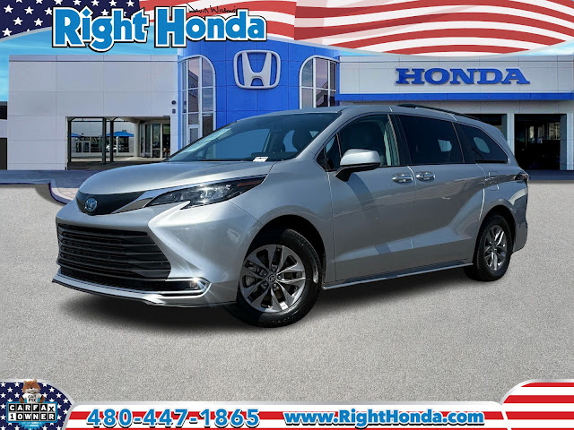 2024 Toyota Sienna XLE