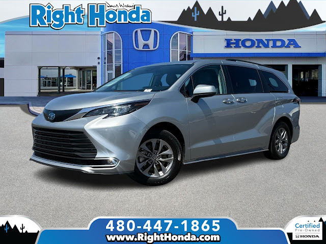 2024 Toyota Sienna XLE