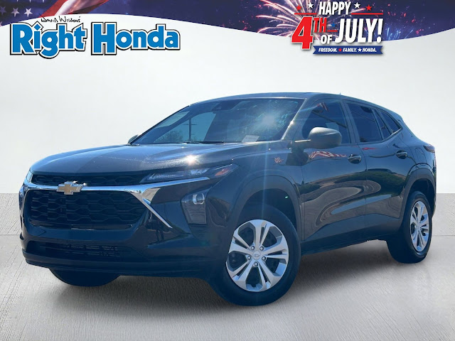 2025 Chevrolet Trax LS