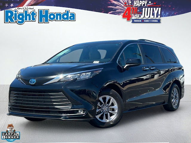 2025 Toyota Sienna XLE