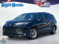 2025 Toyota Sienna XLE