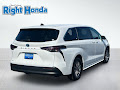 2025 Toyota Sienna LE