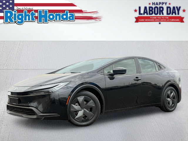 2025 Toyota Prius LE