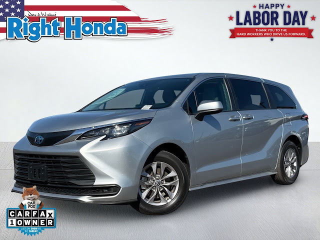 2025 Toyota Sienna LE