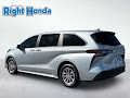 2025 Toyota Sienna LE