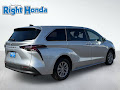 2025 Toyota Sienna LE