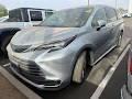 2025 Toyota Sienna LE