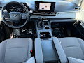 2025 Toyota Sienna LE