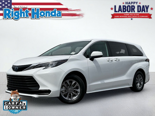2025 Toyota Sienna LE