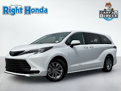 2025 Toyota Sienna LE