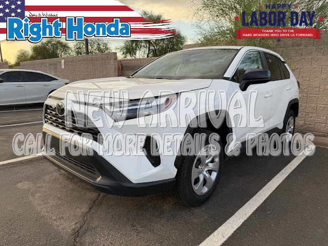 2025 Toyota RAV4 LE