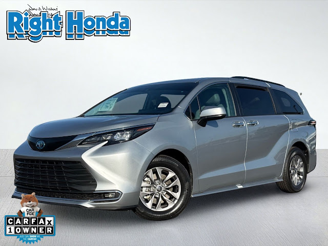 2024 Toyota Sienna XLE