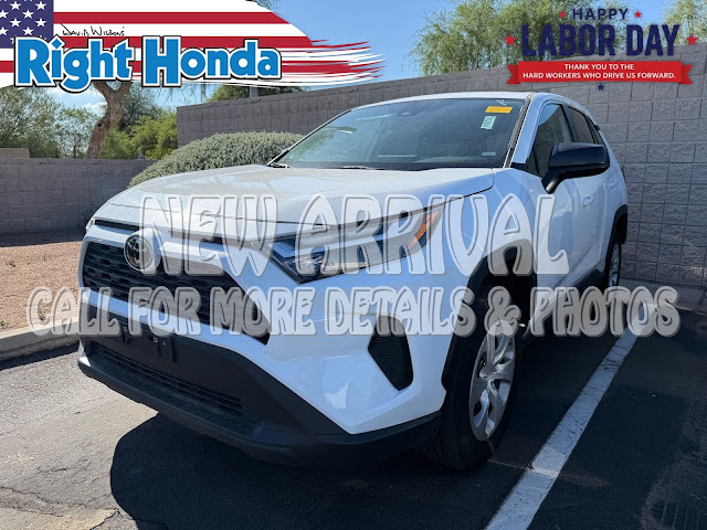 2025 Toyota RAV4 LE